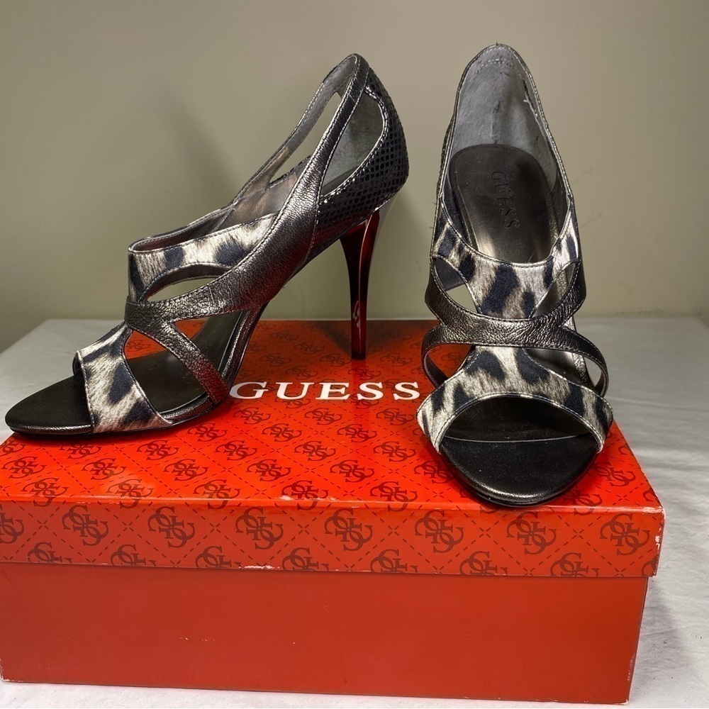 Guess Stiletto Animal Shoe 8 NWT